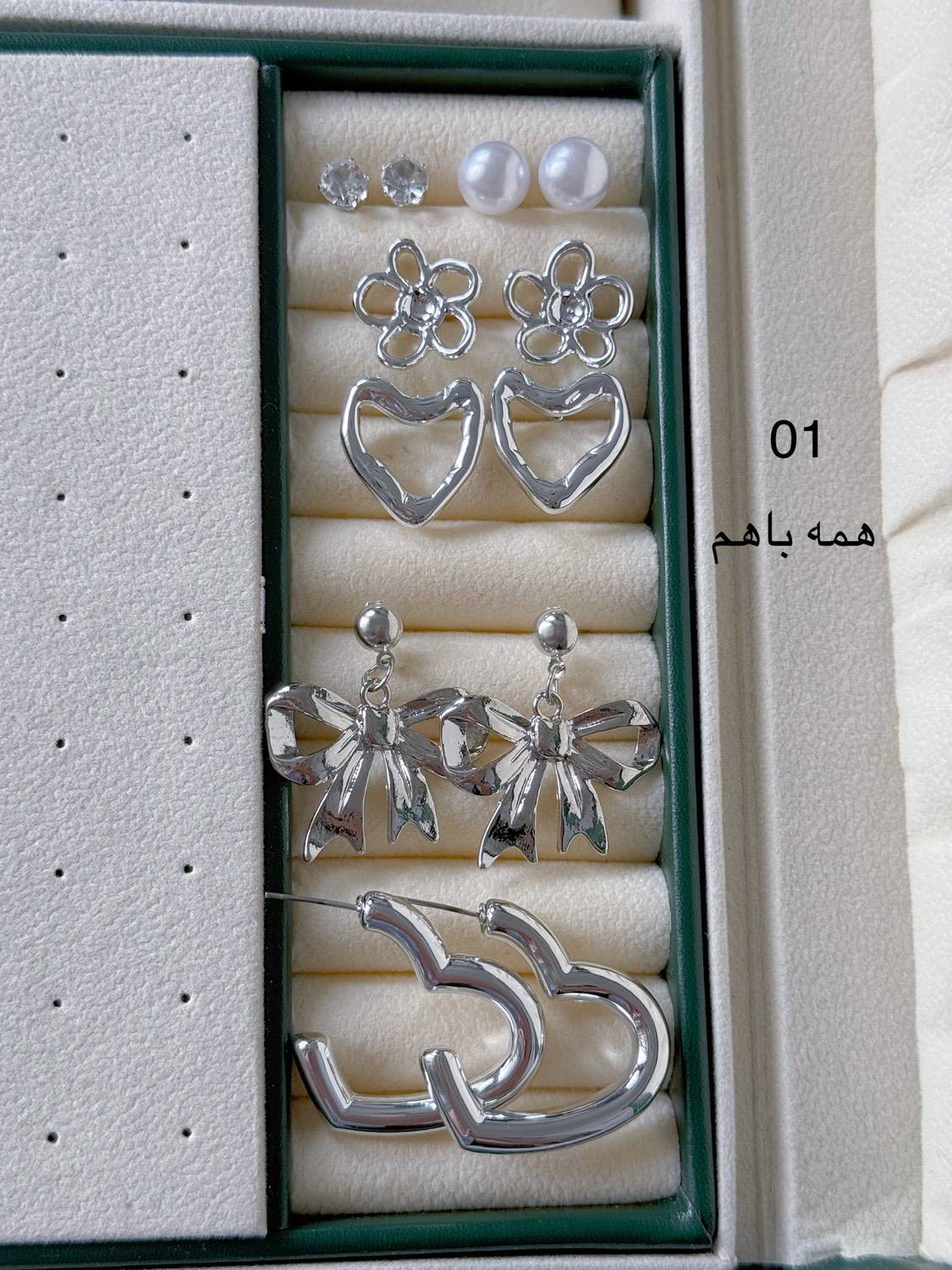 پک گوشواره كد1858بکاری نقره مینیمال پک گوشواره ابکاری نقره/۶جفتی/جنس میخ استیل/ ضدحساسیت/ وارداتی/بسیارسبک درگوش