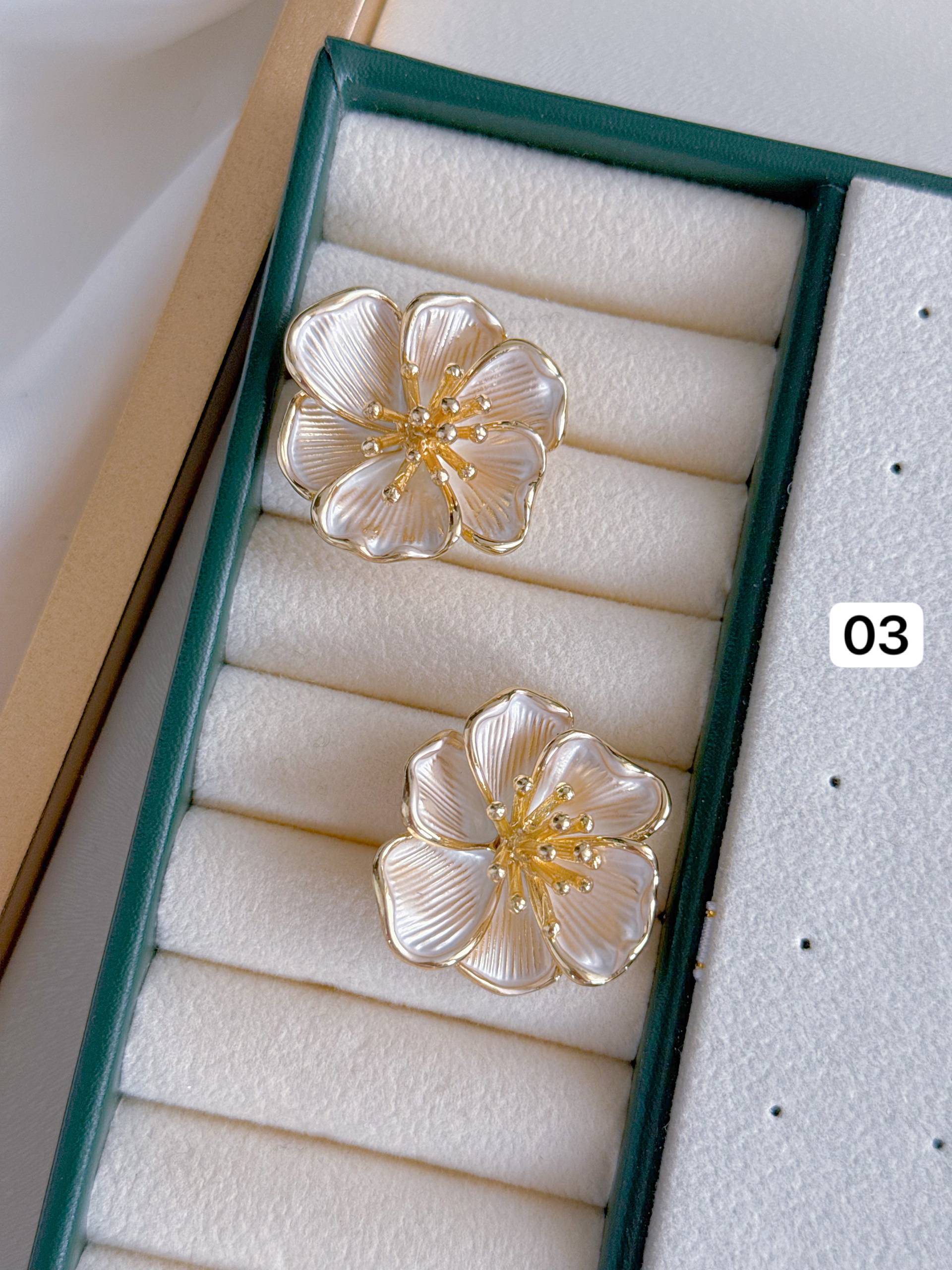 گوشواره طرح گل پینترستی ترند جديد كد2190