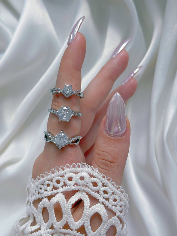 حلقه زنانه دخترانه تک نگین جواهری فریسایز كد2314