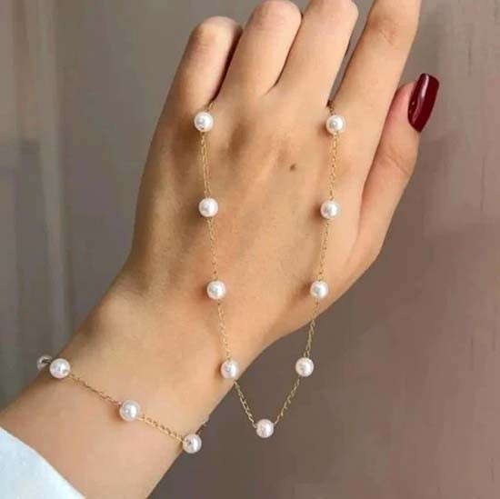 كالكشن مرواریدی (شامل دستبند/گردنبند/گوشواره) با زنجیر استیل رنگ طلايي و نقره اي/هرگزينه قيمت مجزايي دارد
